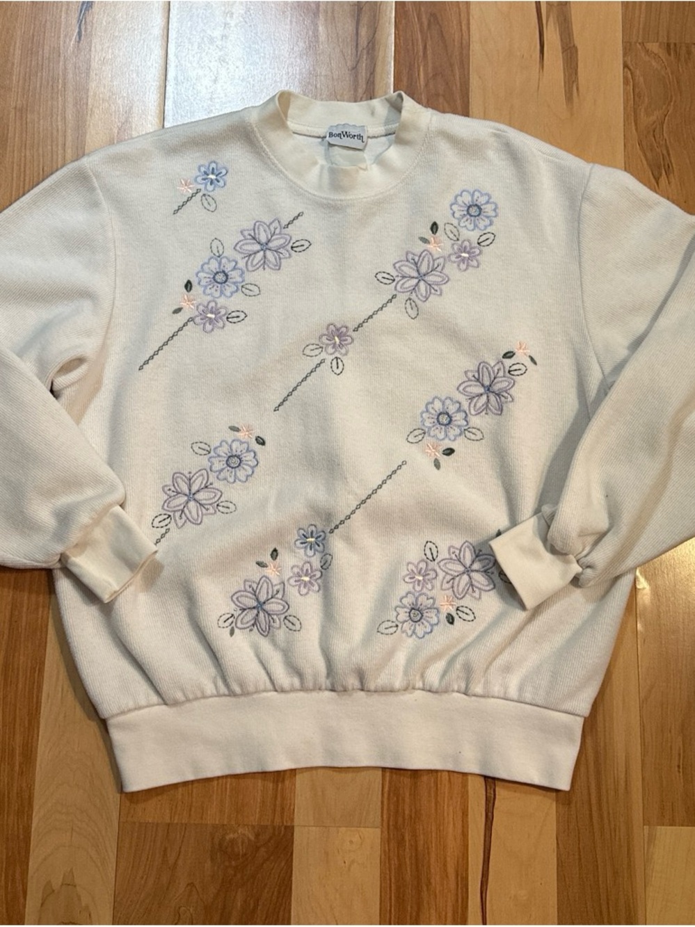 Vintage 90s BonWorth Cream Floral Embroidered Women's Sweater